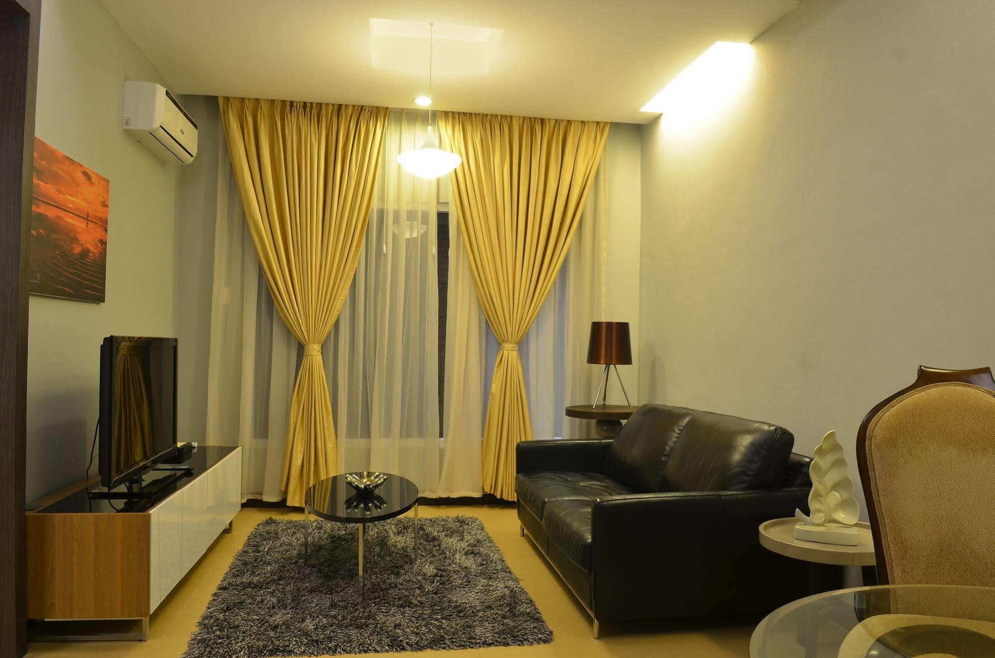 D'Hotel & Suites Dipolog Extérieur photo